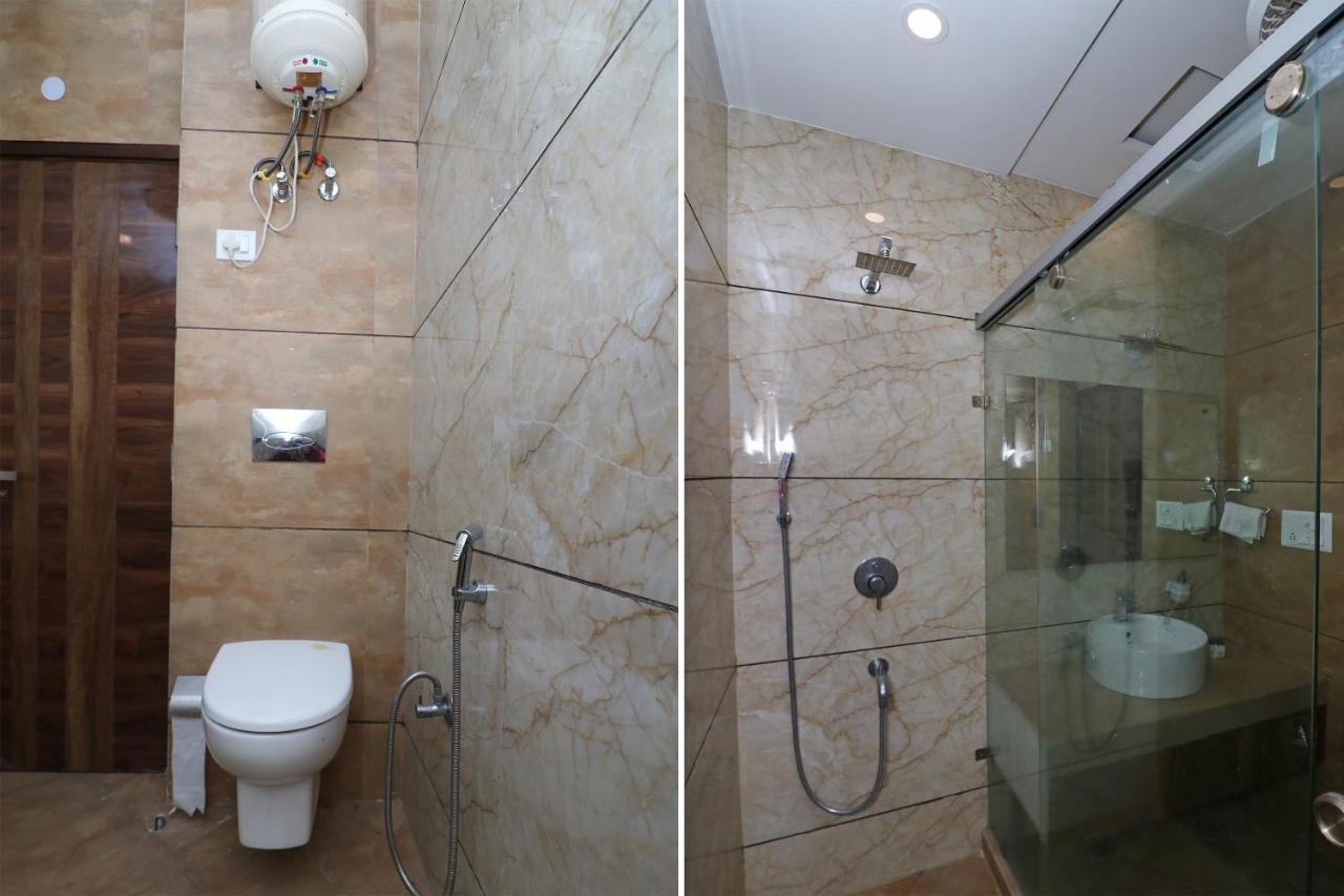 Oyo 9999 Hotel La Wisteria Дели Экстерьер фото